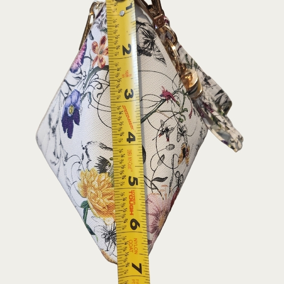 Floral White PYRAMID Clutch with Tassel, FAUX LEATHER EUC - Picture 16 of 16